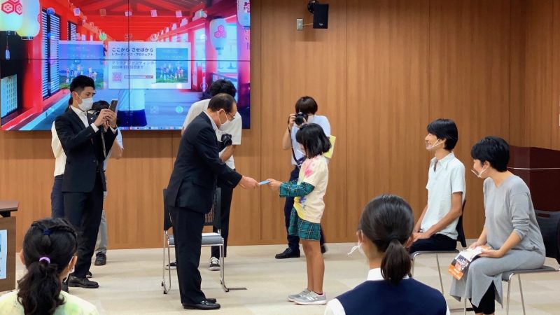表敬訪問 CD贈呈